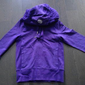 Lululemon Scuba Hoodie Size 6